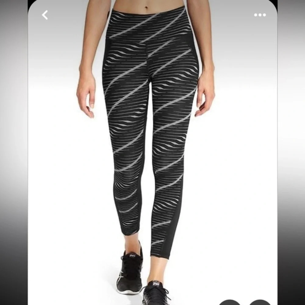 Athleta Black White Printed Mid Rise 7/8 Leggings Size Small Excellent Condition